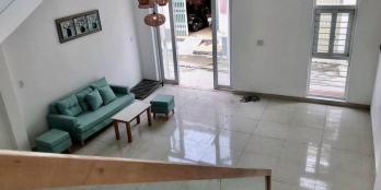 Chủ gửi Nhà 1 trệt 1 lầu p quyết thắng gần khách sạn hoà bình