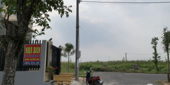 Bán nhà đẹp cao cấp giá rẽ gần chợ Cần Đước, khu công nghiệp cầu cảng Phước Đông