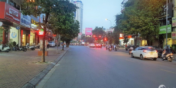 Bán nhà phố Vũ Phạm Hàm.Vỉa hè, ô tô, KD, thang máy. 100m2 MT5.5m 7T 30tỷ