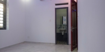 nhà mới xây 1 trệt 1 lầu dt80m2, ngay thị trấn Đức Hoà.