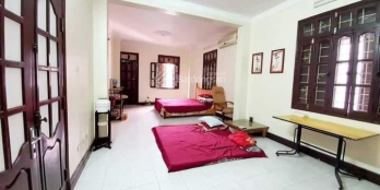 Giải Phóng bán nhà mặt phố 189m2 MT 8m giá 24 tỷ Kinh doanh, vỉa hè rộng