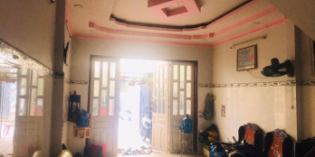 bán nhà 1 trệt 1 lầu, sổ hồng riêng, hẻm 6m. Cách chợ liên ấp 1-2-3 khoảng 100m