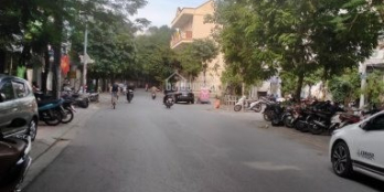 Bán nhà 43m2 kinh doanh 3 ô tô tránh phố Sài Đồng, giá 7 tỷ