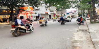 Nhà mặt phố Ngô Gia Tự, ô tô vỉa hè rộng, kinh doanh siêu đỉnh, diện tích 39m2,