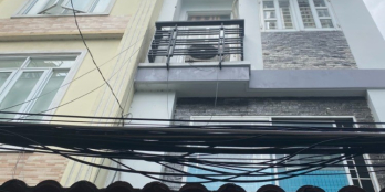 Bán nhà 2 lầu sân thượng đường số 17 Quận 4