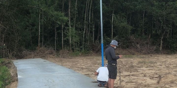 Đất tinh ha cách ủy ban tinh ha 1km5 mét