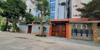 Bán phố Yên Xá, 100m2*5 tầng, mặt tiền rộng 10m