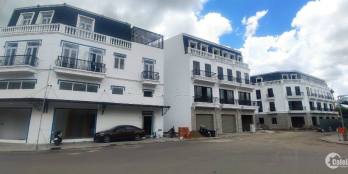 Sở hữu nhà 1 trệt 3 lầu đối diện chợ, thanh toán chỉ từ 785tr 