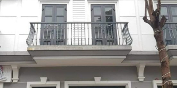 Cần bán nhà 4 tầng trong Vincom - Lê Thánh Tôn Hướng tây