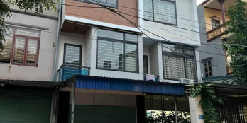 Bán nhà 4 tầng sau viện đa khoa. Công năng đầy đủ, đường rộng ,thông