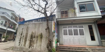 Cần bán căn nhà 2 tầng + 1 nhà kho tại trường Nha Trang c1