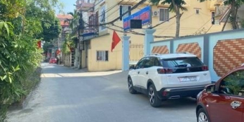 BÁN NHÀ 3 TẦNG CỔNG SAU VIỆN QUỐC TẾ