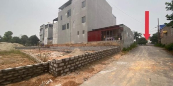 Lô đất cách mặt đường Việt Bắc 20m, mặt tiền 15m