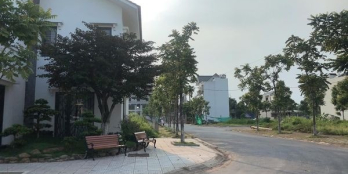 Lô Picenza 2 với 120,1m2 Vị trí trung tâm thương mại.