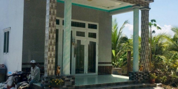 Bán nhà thuộc xã 5 căn từ cầu xáng chạy ra tới cống nước mặn