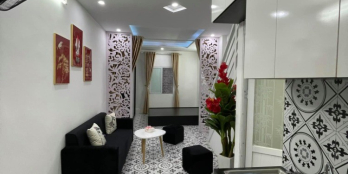 Căn hộ tập thể tầng 1, Oto đỗ cửa, 72m2 giá 3.05 tỷ Liễu Giai, Ba Đình