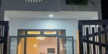 CẦN BÁN NHÀ ĐỐI DIỆN ĐHTN , THIẾT KẾ HIỆN ĐẠI, SANG TRỌNG, FULL 100% NỘI THẤT