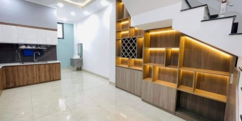 Nhà  1 trệt 2 lầu (3 lầu)  kiên cố đường Ngô Quyền trung tâm BMT