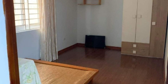 Bán Nhà Tập Thể Láng Hạ - DT120m, MT6m - Bãi Gửi Xe - 3PN 1 K