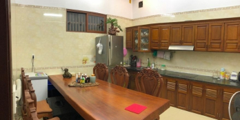 BÁN NHÀ 3 TẦNG P. HÀ TRUNG  Dt 74.3m2  Mặt tiền 4.55m