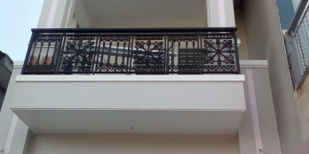 Bán Nhà quận 10 đường Hoà Hưng nhà 2 tầng giá 4,4 tỷ.