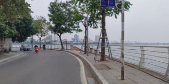 Nhà đẹp view thoáng, ngõ thông cạnh Hồ Tây, Võng Thị Tây Hồ, 32m2, 5tầng.