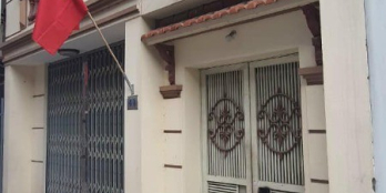 Giá 2.5 tỷ, bán gấp Nhà Tả Thanh Oai, Thanh trì, Dt 40m2 x 3T, Mt 5.5m, ngõ rộng