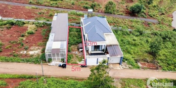 Đất view hồ Eako cuối Y Moan cạnh biệt thự mini.