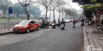 Bán đất phân lô Cầu Giấy tặng nhà cũ 42m2, 10m ra mặt phố, 3.4 tỷ