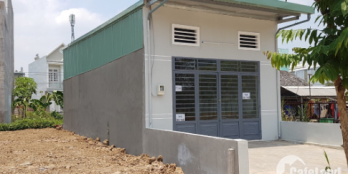 Chính Chủ bán đất tặng nhà Cấp 4 mặt tiền chọ Cầu Móng