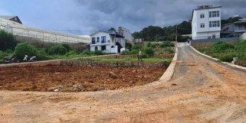 65,4m2 Pháp lý: đất xây dựng, phân quyền 4 nhà Mặt tiền: 5,53   Dài : 10,2/10,9