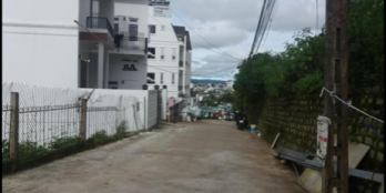 lô đất liên kế hẻm Mai Hắc Đế p6. Đà lạt  Dt : 83m2 , thưc tế 110m2