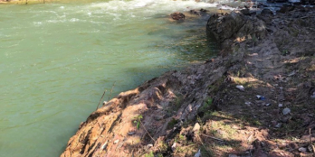 Góc cần ra lô đất chính chủ diện tích 20000m2 giá 230tr/sào