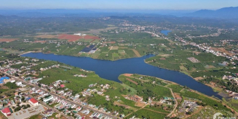 Đất thị trấn Di Linh: ---- 6mx30m 100 thổ cư. giá 900tr