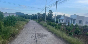 GIẢM GIÁ MẠNH 2 LÔ DUY NHẤT Vi trí; ấp 2, Phú Tân Định Quán