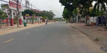 Đất mặt tiền Đỗ Quang Thắng , đối diện ngân hàng agribank . Diện tích 220,5m2