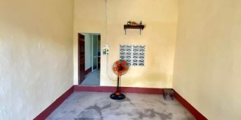 BÁN ĐẤT TẶNG NHÀ CẤP 4 PHỐ HÀNG THAN  Diện tích :60,5m