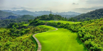 Cú huých hạ tầng bên cạnh quần thể du lịch FLC