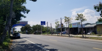 Đất ngay ngã 6 cổng chào Long Điền, 5m x 17m, sổ đỏ công chứng ngay.