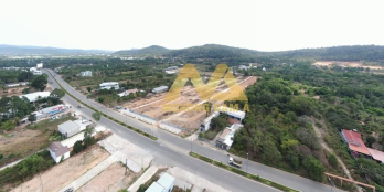 Đất bán :  Mặt tiền đường Nguyễn Tư. 