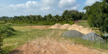 Đất MT bờ kênh k18, cách đường bời Lời Ninh Sơn 400m,