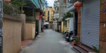 Siêu hot, đất phố. Giá rẻ nhỉnh 2 tỷ, bán gấp