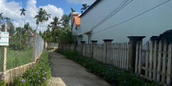 Nghĩa Kỳ trên cầu chui tí, 7x22m