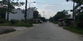 Vinh Tân , mặt đường Cao Xuân Huy kéo dài