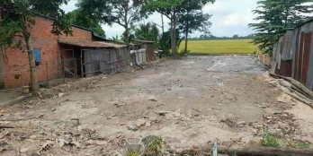 Nền gần chợ Trà Mách Thành Trung