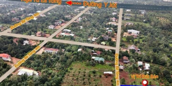 CẦN BÁN LÔ ĐẤT.  đường bêtông . DT 5x37, full thổ cư