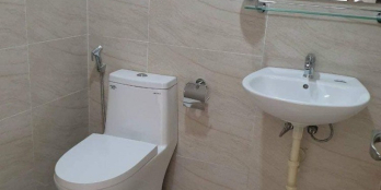 Cho thuê nhà nguyên căn nội bộ hai bà trưng. Nhà mới. Thiết kế hiện đại nè ace