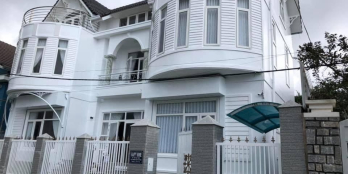 Căn biệt thự đang quy hoạch viện nghiên cứu cần bán giá rẻ