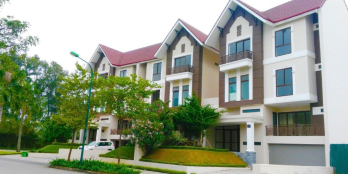 BÁN GẤP 2 CĂN BIỆT THỰ VIP KHU Q(CENTRAL PARK) - CIPUTRA - CHỈ 205TR/M.