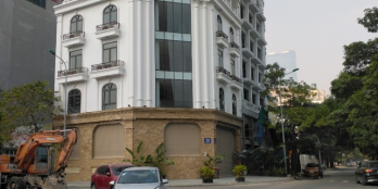 BÁN NHÀ MẶT PHỐ HOÀNG QUỐC VIỆT, MT 8M,8 TẦNG, LÔ GÓC 2 MẶT TIỀN